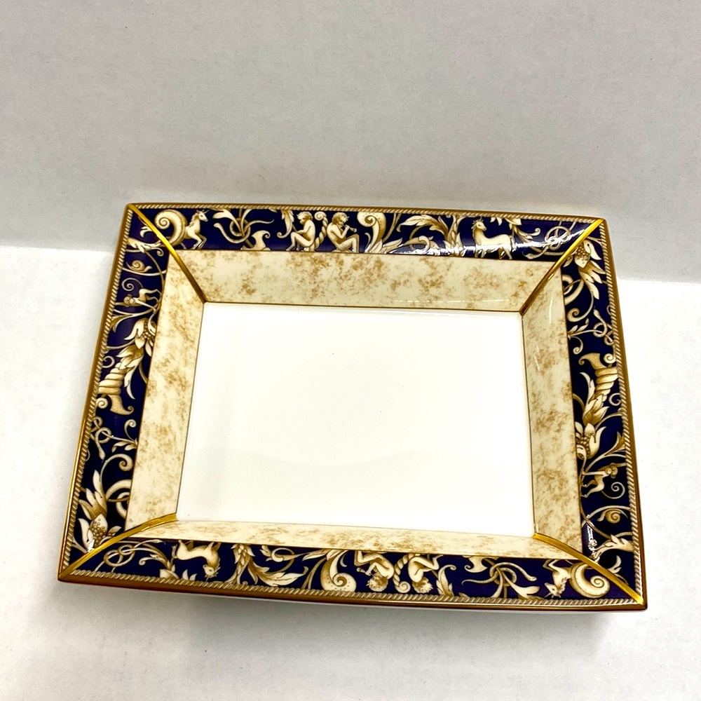Wedgewood bicentenary celebration cornucopia dish made in England 1995 NH